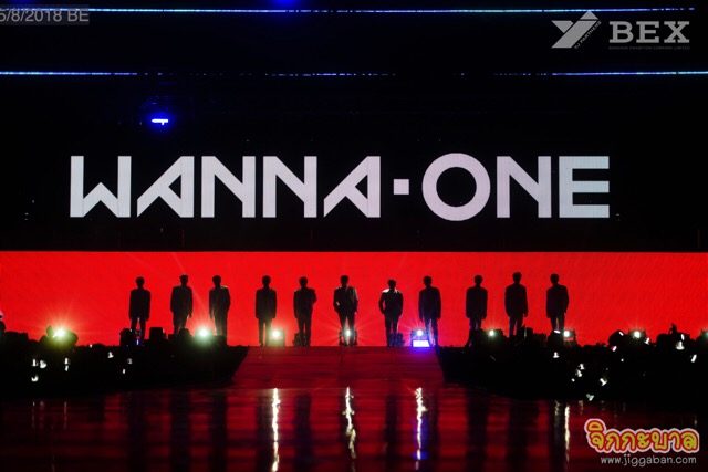 ‘Wanna One’ เอาอยู่!! ร้อง เล่น เต้น โชว์ สะกดคนดูอยู่หมัด ‘Wanna One’ เอาอยู่!! ร้อง เล่น เต้น โชว์ สะกดคนดูอยู่หมัด