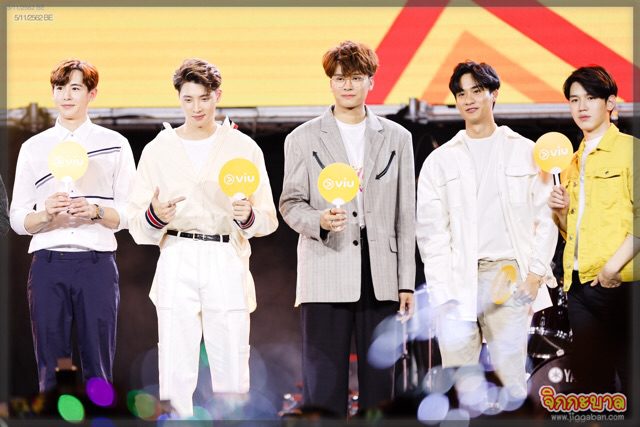 กรี๊ดเดย์ กับ 8 หนุ่ม นิชคุณ, มีน, ออฟ-กัน, เต-นิว,นนท์ ธนนท์, เป๊กผลิตโชค กรี๊ดเดย์ กับ 8 หนุ่ม นิชคุณ, มีน, ออฟ-กัน, เต-นิว,นนท์ ธนนท์, เป๊กผลิตโชค
