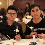 25 กิจกรรมทำดี ตามรอยพ่อ รวมพลังศิลปิน-ดารา  ร่วมใจทำ “ดอกไม้จันทน์ ด้วยดวงใจ”